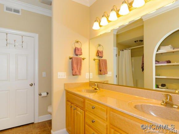 853 West Pointe Drive - Photo 10