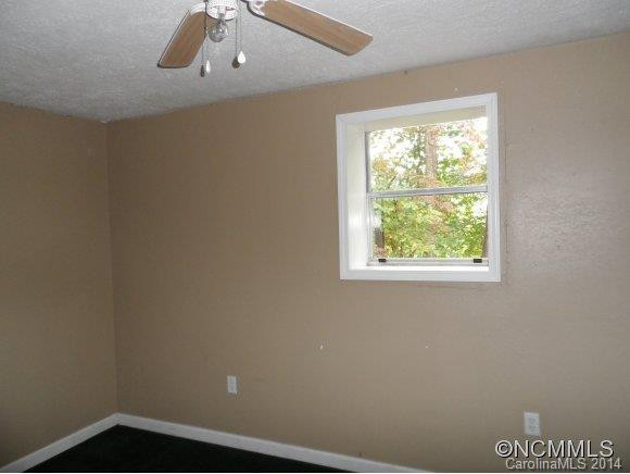 102 Mayflower Lane - Photo 9