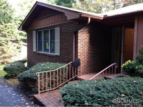 1012 Carousel Lane - Photo 2