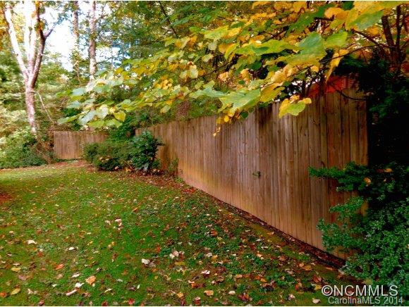 1012 Carousel Lane - Photo 16