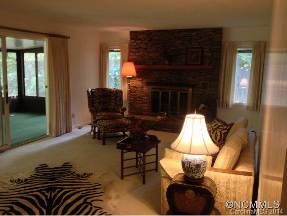 1012 Carousel Lane - Photo 4