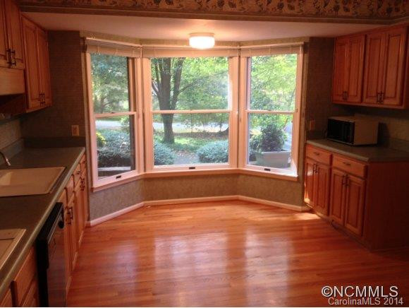 1012 Carousel Lane - Photo 8