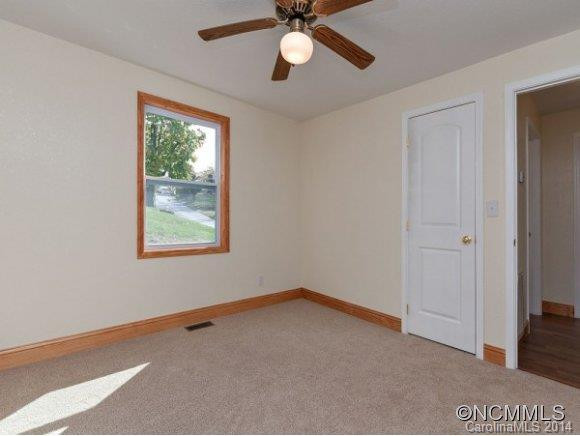 105 TRAVIS STREET - Photo 11