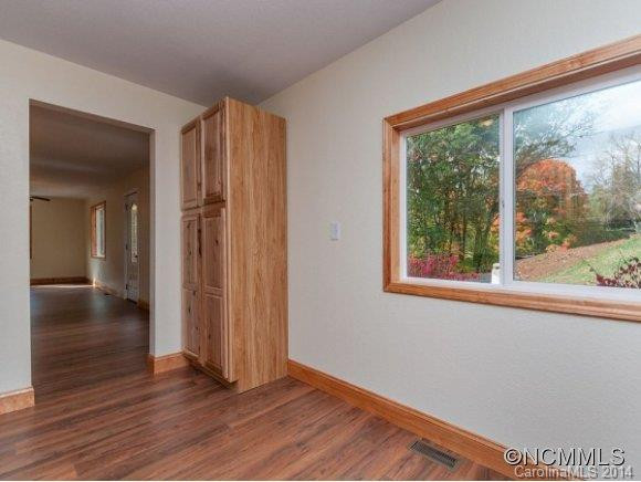105 TRAVIS STREET - Photo 6