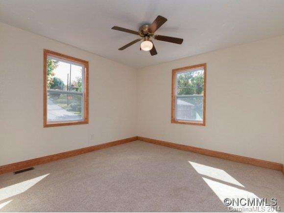 105 TRAVIS STREET - Photo 9