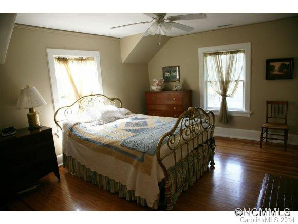 16 Cullowhee Street - Photo 14