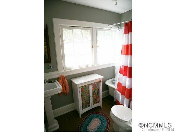 16 Cullowhee Street - Photo 15