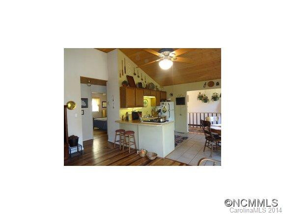 295 Richmond Rd - Photo 2