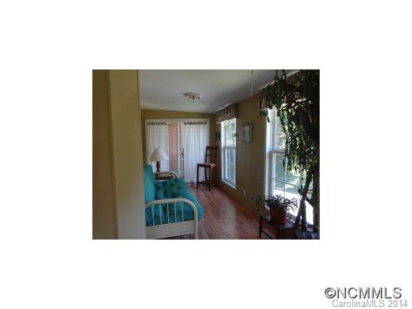 295 Richmond Rd - Photo 11