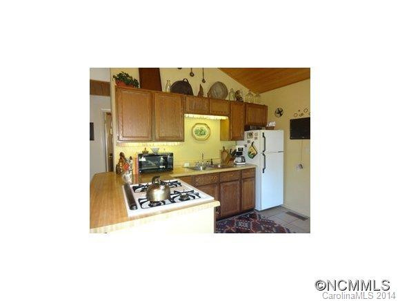 295 Richmond Rd - Photo 3