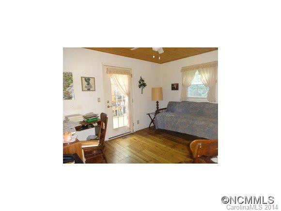 295 Richmond Rd - Photo 7