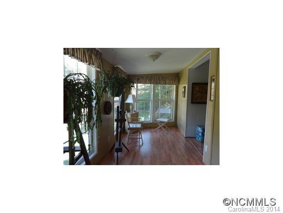 295 Richmond Rd - Photo 10