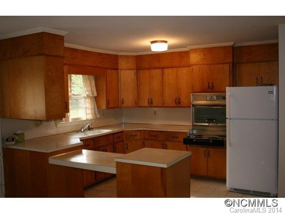250 SMITH GROVE ROAD - Photo 4