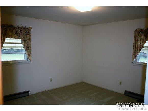 250 SMITH GROVE ROAD - Photo 6