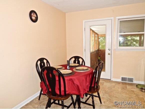 92 Hemlock Street - Photo 11