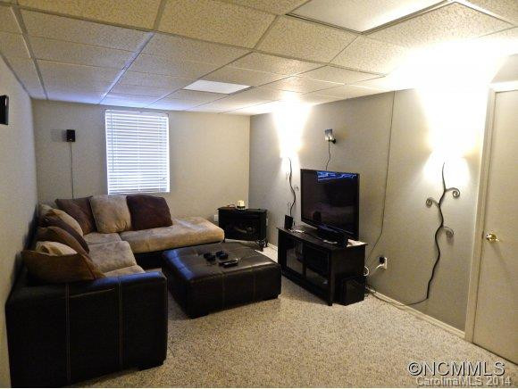 92 Hemlock Street - Photo 17