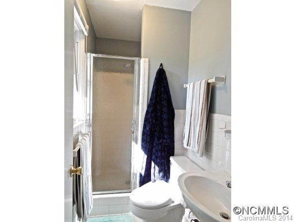 92 Hemlock Street - Photo 10