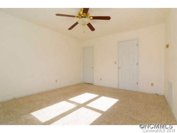 85 Baker Avenue - Photo 13
