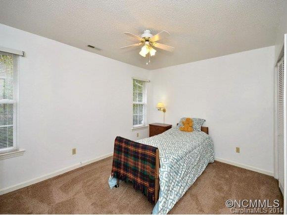 1103 HYDE PARK DRIVE - Photo 11