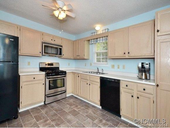 1103 HYDE PARK DRIVE - Photo 6
