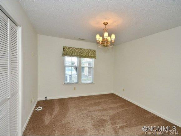 1103 HYDE PARK DRIVE - Photo 7