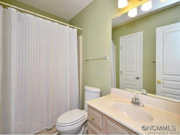 1103 HYDE PARK DRIVE - Photo 8