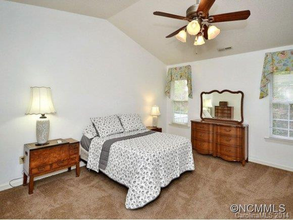 1103 HYDE PARK DRIVE - Photo 9