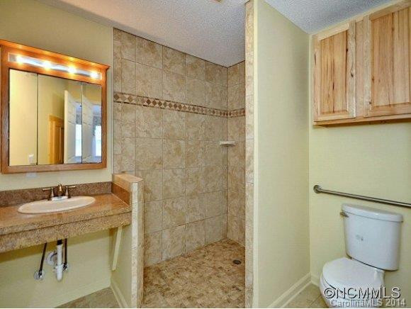 1103 HYDE PARK DRIVE - Photo 10