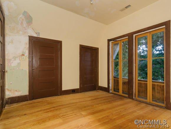 207 Hillside - Photo 14