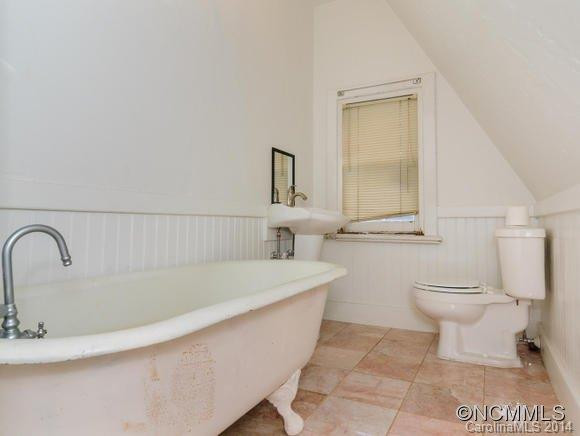 207 Hillside - Photo 15