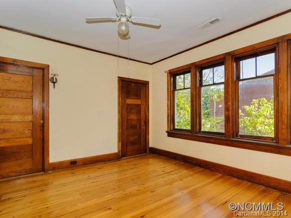207 Hillside - Photo 10