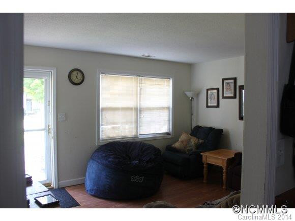 4750 Gwaltney Rd - Photo 2