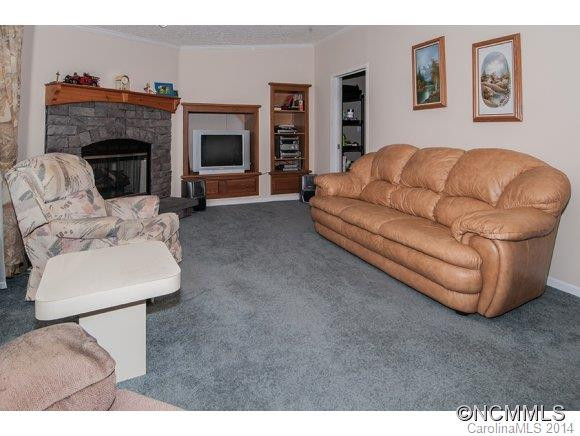 360 Rovingwood Drive - Photo 13
