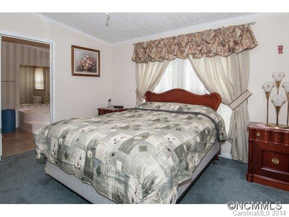 360 Rovingwood Drive - Photo 15