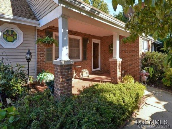 1036 SADDLEBROOK DRIVE - Photo 2