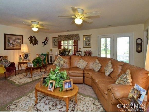 1036 SADDLEBROOK DRIVE - Photo 15