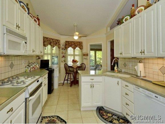 1036 SADDLEBROOK DRIVE - Photo 8