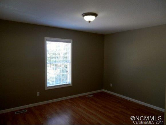 638 SOUTHERN PINES PL - Photo 4
