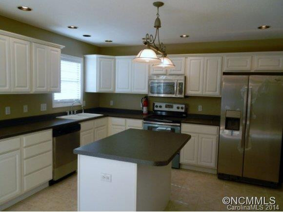 638 SOUTHERN PINES PL - Photo 6