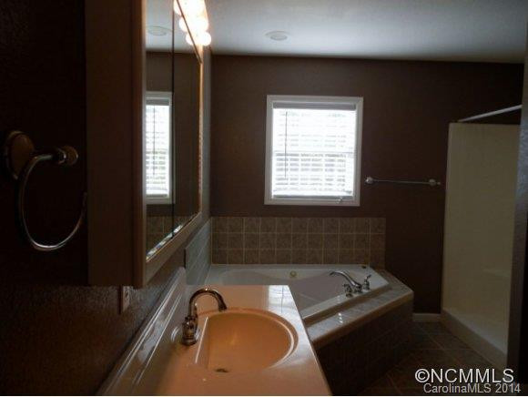 638 SOUTHERN PINES PL - Photo 7
