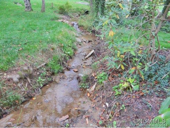 395 Sycamore Drive - Photo 2