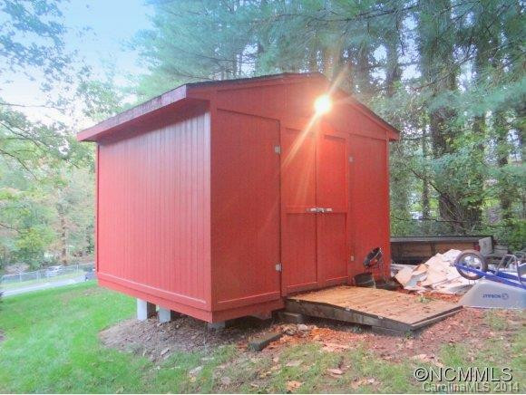 395 Sycamore Drive - Photo 14