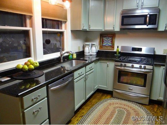 395 Sycamore Drive - Photo 3