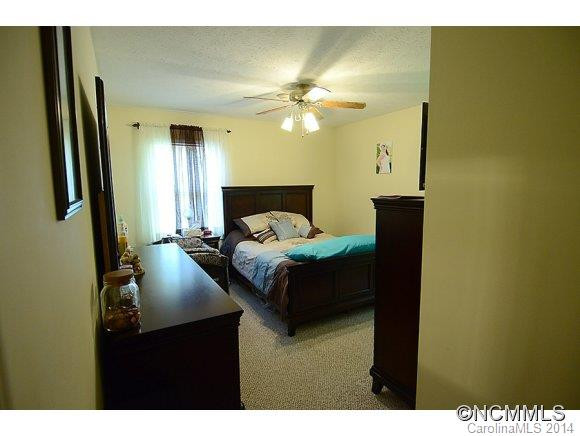 90 West Holly Ridge Drive - Photo 7