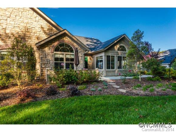 204 Summerfield Place - Photo 2