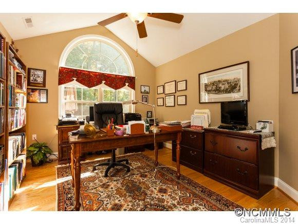 204 Summerfield Place - Photo 12