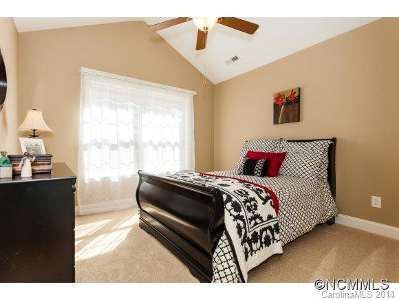 204 Summerfield Place - Photo 21