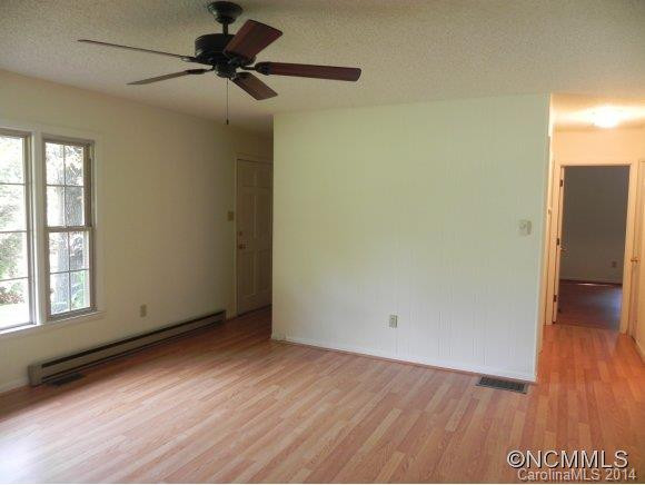 10 Greenbriar - Photo 2