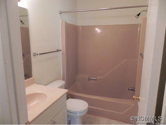 10 Greenbriar - Photo 5