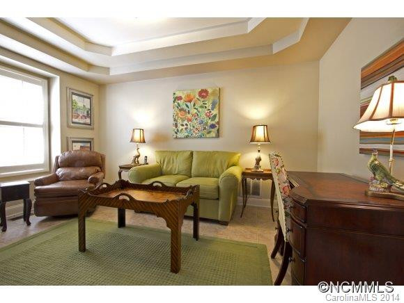 920 Sunlight Ridge Drive - Photo 4